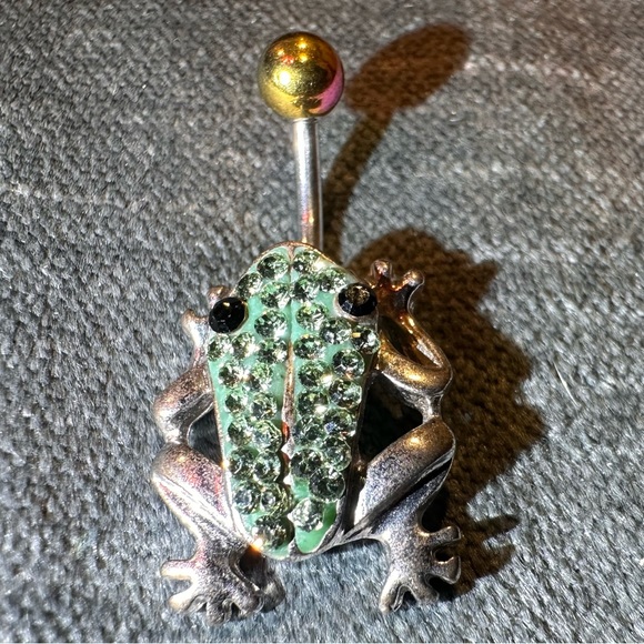 Pagoda Green Gemmed Tree Frog Belly Button Ring - Picture 10 of 15